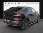 Volvo EC40 Twin Motor Ultra Black Edition 82 kWh / Treeplanken / Trekhaak / 360 Camera / Harman/Kardon / Panorama dak /