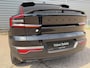 Volvo EC40 Twin Motor Ultra Black Edition 82 kWh / Treeplanken / Trekhaak / 360 Camera / Harman/Kardon / Panorama dak /