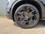 Volvo EC40 Twin Motor Ultra Black Edition 82 kWh / Treeplanken / Trekhaak / 360 Camera / Harman/Kardon / Panorama dak /