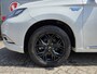 Mitsubishi Outlander 2.4 PHEV Instyle 18"/Trekhaak/LED/Leder/Stoel + stuurverwarming/Dodehoek/PDC v+a/360 Camera/Apple Carplay & Android Auto