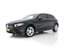 Mercedes-Benz A-klasse 160 AMG-Styling Business Solution (INCL-BTW) *FULL-LED | LEATHER-MICROFIBRE | KEYLESS | CARBON-INLAY | HEATED-SPORTSEATS | WIDE-SCREEN | NAVI-FULLMAP | CAMERA | ECC | PDC | CRUISE | CARPLAY | AMBIENTLIGHT | PRIVACY-GLASS | 1