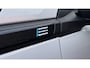 Peugeot e-2008 54KWH 156PK GT PACK AUTOMAAT / NAVI / LEDER / CLIMA / LED / PDC / 17" LMV / KEYLESS / ALCANTARA / WINTERPAKKET / 360° CAMERA / CRUISECONTROL / 1E EIGENAAR / NIEUWSTAAT !!