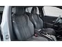 Peugeot e-2008 54KWH 156PK GT PACK AUTOMAAT / NAVI / LEDER / CLIMA / LED / PDC / 17" LMV / KEYLESS / ALCANTARA / WINTERPAKKET / 360° CAMERA / CRUISECONTROL / 1E EIGENAAR / NIEUWSTAAT !!