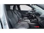 Peugeot e-2008 54KWH 156PK GT PACK AUTOMAAT / NAVI / LEDER / CLIMA / LED / PDC / 17" LMV / KEYLESS / ALCANTARA / WINTERPAKKET / 360° CAMERA / CRUISECONTROL / 1E EIGENAAR / NIEUWSTAAT !!