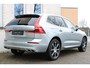 Volvo XC60 T5 Automaat MOMENTUM | Panoramadak | Dealer-onderhouden | Lederen bekleding | Keyless entry | Semi elek. trekhaak | Elek. bed. bestuurdersstoel met geheugen | Achteruitrij camera | Verwarmbare voorstoelen | Verwarmbaar stuurwiel | Cruise control | Elektrische achterklep | Navigatie | Apple carplay