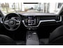 Volvo XC60 T5 Automaat MOMENTUM | Panoramadak | Dealer-onderhouden | Lederen bekleding | Keyless entry | Semi elek. trekhaak | Elek. bed. bestuurdersstoel met geheugen | Achteruitrij camera | Verwarmbare voorstoelen | Verwarmbaar stuurwiel | Cruise control | Elektrische achterklep | Navigatie | Apple carplay