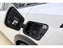Peugeot e-2008 EV GT Pack 50 kWh SOH 91,25% l 1e Eigenaar l Alcantara l Schuif-Kanteldak l Full-LED l Apple Carplay & Android Auto l DAB l Bluetooth l Keyless l Navigatie