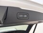 Volvo V60 B3 177pk R-Design / Harman&Kardon Audio / Elektr. Bestuurdersstoel / Stoel + Stuurw. Verwarming / Adapt. Cruise Control / 19'' / Getint glas /