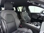 Volvo V60 B3 177pk R-Design / Harman&Kardon Audio / Elektr. Bestuurdersstoel / Stoel + Stuurw. Verwarming / Adapt. Cruise Control / 19'' / Getint glas /