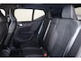 Volvo EX40 Performance Ultra Black Edition 82 kWh - Panorama/schuifdak - IntelliSafe Assist & Surround - 360º Camera - Harman/Kardon audio - Verwarmde voorstoelen, stuur & achterbank - Parkeersensoren voor & achter - Elektr. bedienb. voorstoelen met geheugen links - Warmtepomp - Extra getint glas - 20' LMV
