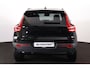 Volvo EX40 Performance Ultra Black Edition 82 kWh - Panorama/schuifdak - IntelliSafe Assist & Surround - 360º Camera - Harman/Kardon audio - Verwarmde voorstoelen, stuur & achterbank - Parkeersensoren voor & achter - Elektr. bedienb. voorstoelen met geheugen links - Warmtepomp - Extra getint glas - 20' LMV