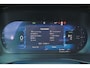 Volvo EX40 Performance Ultra Black Edition 82 kWh - Panorama/schuifdak - IntelliSafe Assist & Surround - 360º Camera - Harman/Kardon audio - Verwarmde voorstoelen, stuur & achterbank - Parkeersensoren voor & achter - Elektr. bedienb. voorstoelen met geheugen links - Warmtepomp - Extra getint glas - 20' LMV