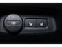 Volvo EX40 Performance Ultra Black Edition 82 kWh - Panorama/schuifdak - IntelliSafe Assist & Surround - 360º Camera - Harman/Kardon audio - Verwarmde voorstoelen, stuur & achterbank - Parkeersensoren voor & achter - Elektr. bedienb. voorstoelen met geheugen links - Warmtepomp - Extra getint glas - 20' LMV