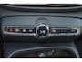 Volvo EX40 Performance Ultra Black Edition 82 kWh - Panorama/schuifdak - IntelliSafe Assist & Surround - 360º Camera - Harman/Kardon audio - Verwarmde voorstoelen, stuur & achterbank - Parkeersensoren voor & achter - Elektr. bedienb. voorstoelen met geheugen links - Warmtepomp - Extra getint glas - 20' LMV