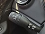 Renault Captur 0.9 TCe Intens | Cruise Control | Navigatie | Dode hoek detectie | Automatische airco | Achteruitrijcamera | Lichtmetalen velgen | Lage kilometerstand|
