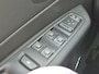 Renault Captur 0.9 TCe Intens | Cruise Control | Navigatie | Dode hoek detectie | Automatische airco | Achteruitrijcamera | Lichtmetalen velgen | Lage kilometerstand|