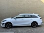 Kia Ceed Sportswagon 1.6 GDI PHEV DynamicLine | Facelift | Navigatie | Adaptieve cruise | Camera | Stoel&stuurverwarming | Apple CarPlay | Climate control | 16 inch velgen | Keyless | LED | DAB | Volledig onderhouden