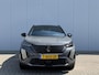 Peugeot e-2008 EV GT 54 kWh Achteruitrijcamera | Vol leder | Adaptive Cruise | Carplay | Dode hoek | Lichtmetalen velgen |