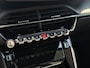 Peugeot e-2008 EV GT 54 kWh Achteruitrijcamera | Vol leder | Adaptive Cruise | Carplay | Dode hoek | Lichtmetalen velgen |
