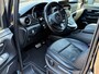 Mercedes-Benz V-klasse V300d 239PK AMG 4-MATIC Dubbel Cabine / Koelbox Console / Thermo bekerhouders / Elektr schuifdeuren / LED / MBUX / Sfeerverlicht