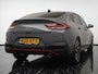 Hyundai i30 Fastback 1.5 T-GDi 160PK MHEV DCT7 N-Line Sky Automaat - Navigatie - Panoramadak - Camera - Stoelverwarming - LED koplampen - 12 maanden garantie