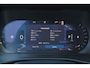 Volvo XC40 B3 Plus Black Edition - IntelliSafe Assist & Surround - 360º Camera - Harman/Kardon audio - Verwarmde voorstoelen & stuur - Parkeersensoren voor & achter - Elektr. bedienb. voorstoelen met geheugen links - Draadloze tel. lader - Standkachel - Extra getint glas - 20' LMV