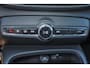 Volvo XC40 B3 Plus Black Edition - IntelliSafe Assist & Surround - 360º Camera - Harman/Kardon audio - Verwarmde voorstoelen & stuur - Parkeersensoren voor & achter - Elektr. bedienb. voorstoelen met geheugen links - Draadloze tel. lader - Standkachel - Extra getint glas - 20' LMV