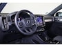 Volvo XC40 B3 Plus Black Edition - IntelliSafe Assist & Surround - 360º Camera - Harman/Kardon audio - Verwarmde voorstoelen & stuur - Parkeersensoren voor & achter - Elektr. bedienb. voorstoelen met geheugen links - Draadloze tel. lader - Standkachel - Extra getint glas - 20' LMV