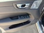 Volvo XC60 2.0 T8 Plug-in hybrid AWD Ultra Black Edition Exec | Trekhaak | 22'' Velgen | Extra getint glas | Stoel ventilatie | Audio high end |