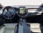 Volvo XC60 2.0 T8 Plug-in hybrid AWD Ultra Black Edition Exec | Trekhaak | 22'' Velgen | Extra getint glas | Stoel ventilatie | Audio high end |