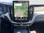 Volvo XC60 2.0 T8 Plug-in hybrid AWD Ultra Black Edition Exec | Trekhaak | 22'' Velgen | Extra getint glas | Stoel ventilatie | Audio high end |