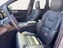 Volvo XC60 2.0 T8 Plug-in hybrid AWD Ultra Black Edition Exec | Trekhaak | 22'' Velgen | Extra getint glas | Stoel ventilatie | Audio high end |