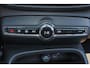 Volvo XC40 B3 Plus Dark - IntelliSafe Assist & Surround - 360º Camera - Harman/Kardon audio - Verwarmde voorstoelen & stuur - Parkeersensoren voor & achter - Elektr. bedienb. voorstoelen met geheugen links - Draadloze tel. lader - Standkachel - Extra getint glas - 18' LMV