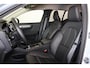 Volvo XC40 B3 Plus Dark - IntelliSafe Assist & Surround - 360º Camera - Harman/Kardon audio - Verwarmde voorstoelen & stuur - Parkeersensoren voor & achter - Elektr. bedienb. voorstoelen met geheugen links - Draadloze tel. lader - Standkachel - Extra getint glas - 18' LMV