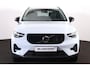 Volvo XC40 B3 Plus Dark - IntelliSafe Assist & Surround - 360º Camera - Harman/Kardon audio - Verwarmde voorstoelen & stuur - Parkeersensoren voor & achter - Elektr. bedienb. voorstoelen met geheugen links - Draadloze tel. lader - Standkachel - Extra getint glas - 18' LMV