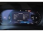 Volvo XC40 B3 Plus Dark - IntelliSafe Assist & Surround - 360º Camera - Harman/Kardon audio - Verwarmde voorstoelen & stuur - Parkeersensoren voor & achter - Elektr. bedienb. voorstoelen met geheugen links - Draadloze tel. lader - Standkachel - Extra getint glas - 18' LMV