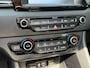 Kia Niro Hybrid 1.6 GDi Edition / Automaat / NL-Auto / Schuif-Kanteldak / Stuur-/Stoelverwarming / Cruise-Control / Apple-Carplay & Android-Auto / Trekhaak / Radio-Bluetooth / Navi / Camera / PDC-Achter / 18'' LMV / ENZ.