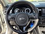 Kia Niro Hybrid 1.6 GDi Edition / Automaat / NL-Auto / Schuif-Kanteldak / Stuur-/Stoelverwarming / Cruise-Control / Apple-Carplay & Android-Auto / Trekhaak / Radio-Bluetooth / Navi / Camera / PDC-Achter / 18'' LMV / ENZ.