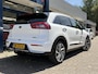Kia Niro Hybrid 1.6 GDi Edition / Automaat / NL-Auto / Schuif-Kanteldak / Stuur-/Stoelverwarming / Cruise-Control / Apple-Carplay & Android-Auto / Trekhaak / Radio-Bluetooth / Navi / Camera / PDC-Achter / 18'' LMV / ENZ.