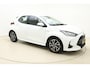 Toyota Yaris 1.5 Hybrid Dynamic Stoelverwarming l Camera l Climate Control l Cruise Control l DAB l Keyless Entry & Start l LED l Lichtmetalen Velgen