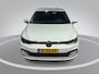 Volkswagen Golf 1.0 eTSI 110pk DSG Life Business · Camera · Stoelverwarming · Apple/Android Car Play · Dodehoeksensor · Trekhaak afneembaar · 18'' velgen · Elektrische stoelverstelling