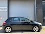 Toyota Auris 1.8 Full Hybrid Dynamic [ Carplay | Keyless | Cruise | Navi | Trekhaak ]