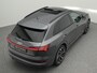 Audi E-tron 55 quattro S edition 95 kWh | LED Matrix | Leder | Panoramadak | Elek. Achterklep | Head-up Display | Navigatie | Side assist | Stoelverwarming Voor & Achter | 360 camera |