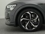 Audi E-tron 55 quattro S edition 95 kWh | LED Matrix | Leder | Panoramadak | Elek. Achterklep | Head-up Display | Navigatie | Side assist | Stoelverwarming Voor & Achter | 360 camera |