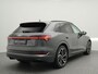 Audi E-tron 55 quattro S edition 95 kWh | LED Matrix | Leder | Panoramadak | Elek. Achterklep | Head-up Display | Navigatie | Side assist | Stoelverwarming Voor & Achter | 360 camera |