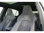 Volkswagen Golf 1.5 eTSI R-Line Panoramadak | CarPlay | Stoelverwarming