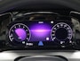 Volkswagen Golf 1.5 eTSI R-Line [SCHUIFKANTELDAK, APPLE CARPLAY, ANDROID, TREKHAAK, MEMORY SEATS, STOEL-/STUURVERWARMING, ADAPTIVE CRUISE, PDC V+A, DIGITAL DASH, SFEERVERLICHTING, NAVIGATIE]