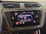Volkswagen Tiguan 1.5 TSI R-Line | IQ.Lights 360 Cam HuD Sfeer Keyless CarPlay Elek kofferklep