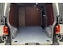 Volkswagen Transporter 2.0 TDI L2H1 Automaat | LED koplampen | Trekhaak | Parkeersensoren | Apple carplay