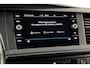 Volkswagen Transporter 2.0 TDI L2H1 Automaat | LED koplampen | Trekhaak | Parkeersensoren | Apple carplay